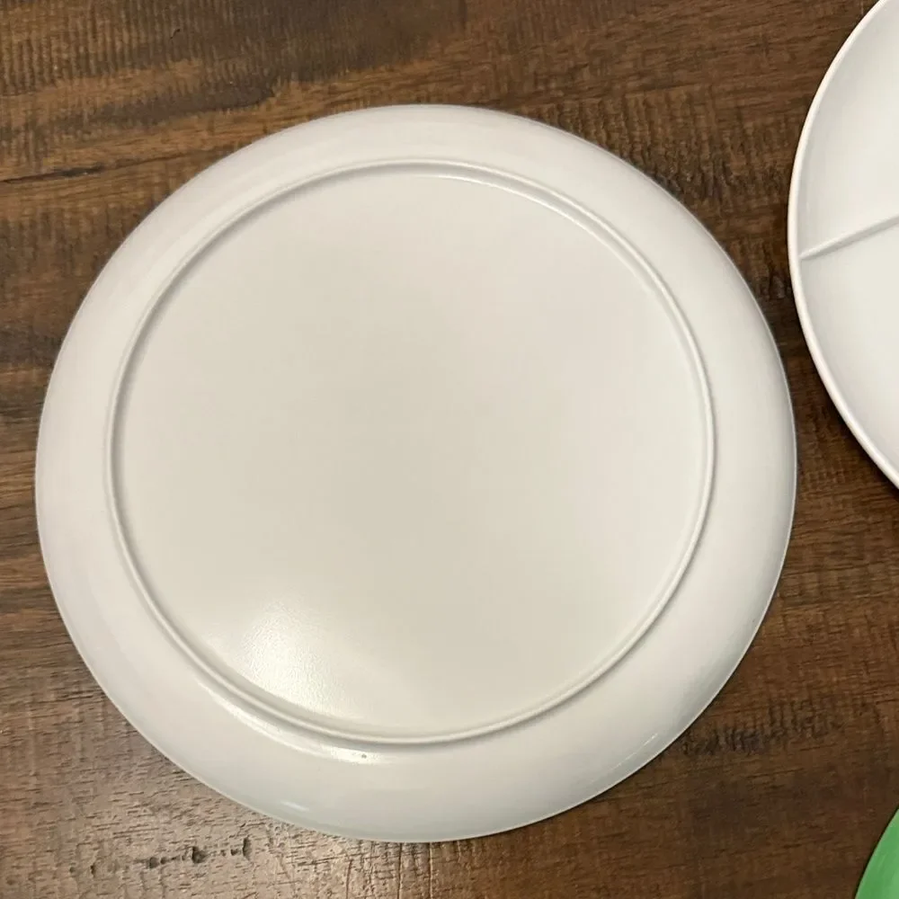 Vintage Fondue Plates 4 White and 4 Green Divided Plates